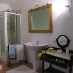 Bed & Breakfast Castello Sannazzaro 5*