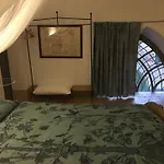 Castello Sannazzaro Bed & Breakfast