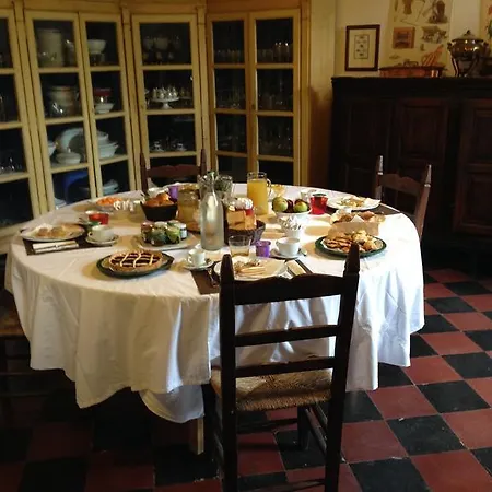 Bed & Breakfast Castello Sannazzaro 5*