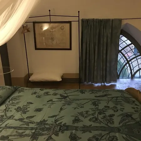 Castello Sannazzaro Bed & Breakfast
