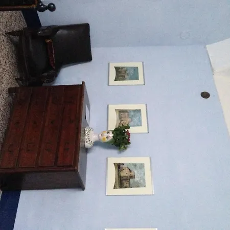 Castello Sannazzaro Couette-café