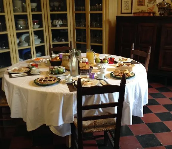 Oda ve Kahvaltı Castello Sannazzaro 5*