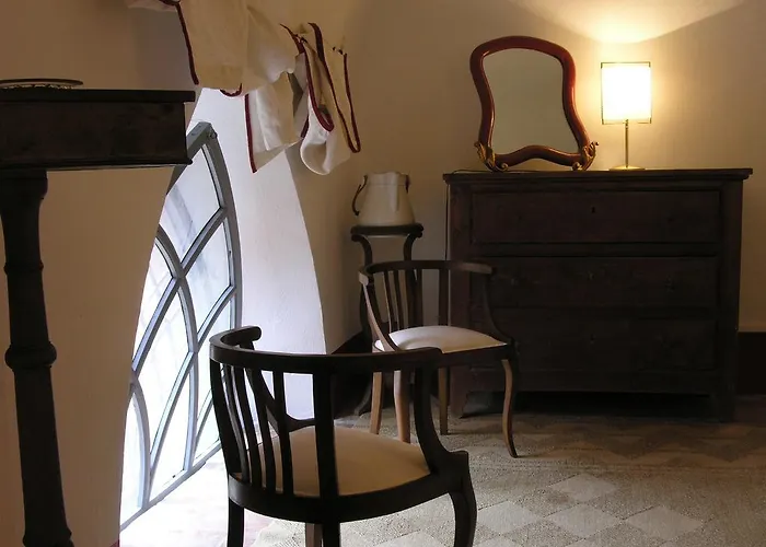 Oda ve Kahvaltı Castello Sannazzaro 5*