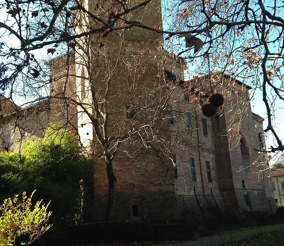 Oda ve Kahvaltı Castello Sannazzaro 5*