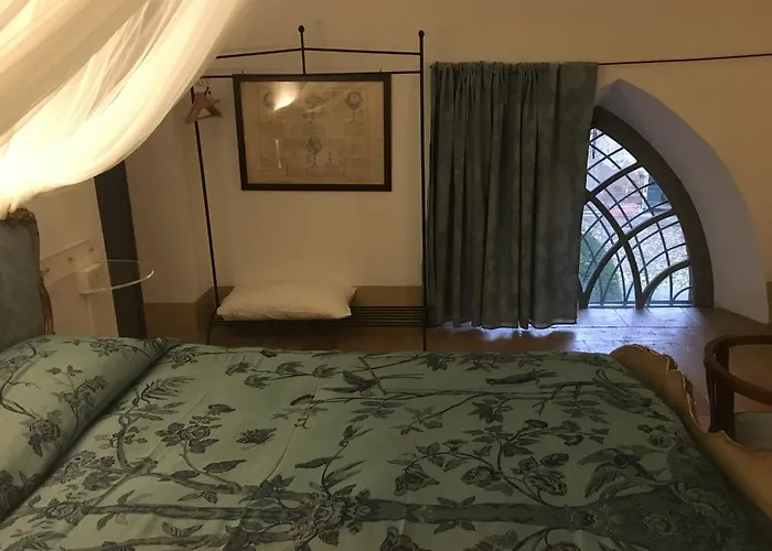 Castello Sannazzaro Oda ve Kahvaltı